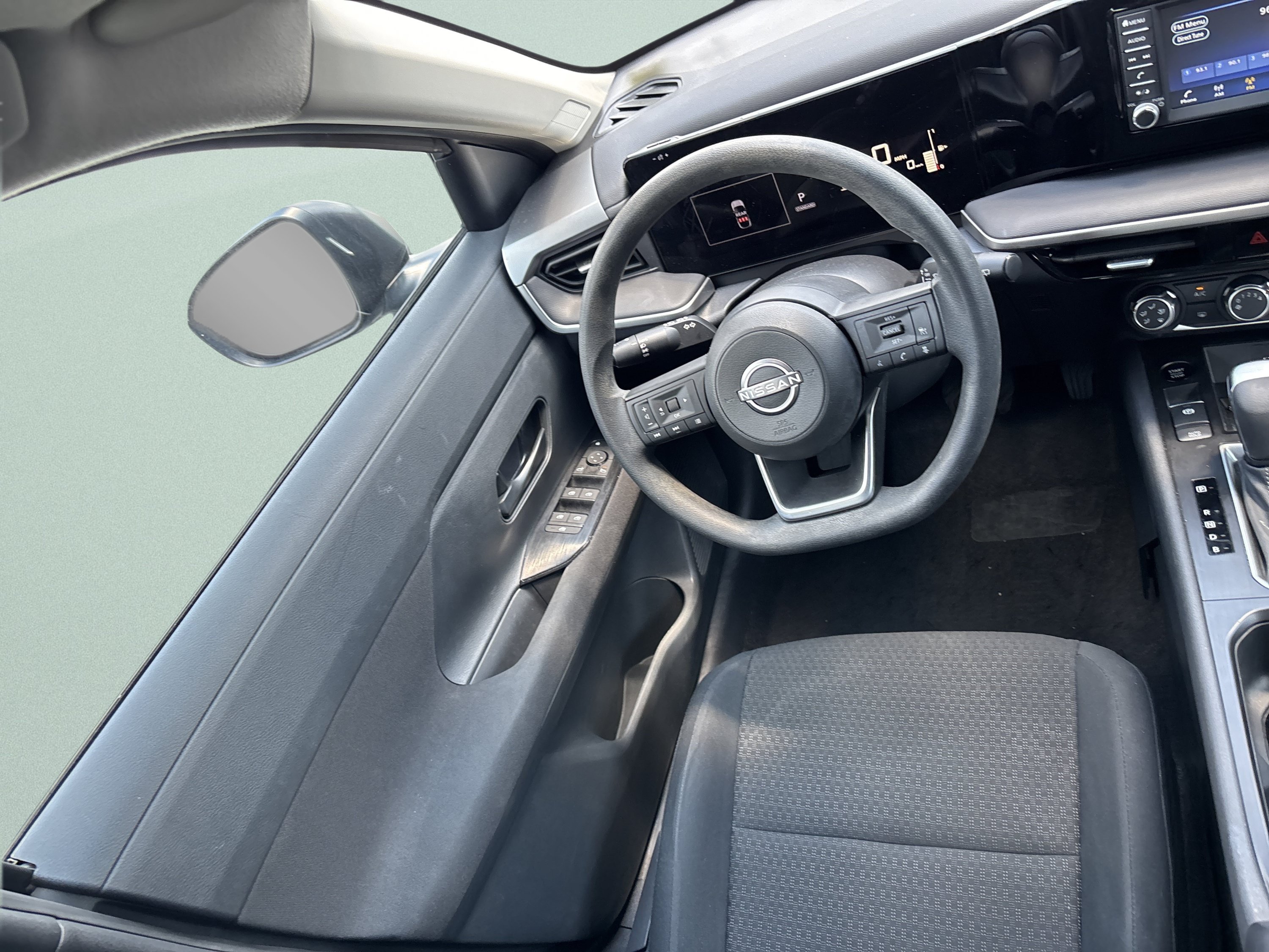 Used 2025 Nissan Kicks S AWD/4WD image 21