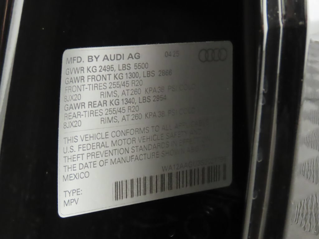 Used 2025 Audi Q5 Premium Plus w/ Premium Plus AWD/4WD image 35