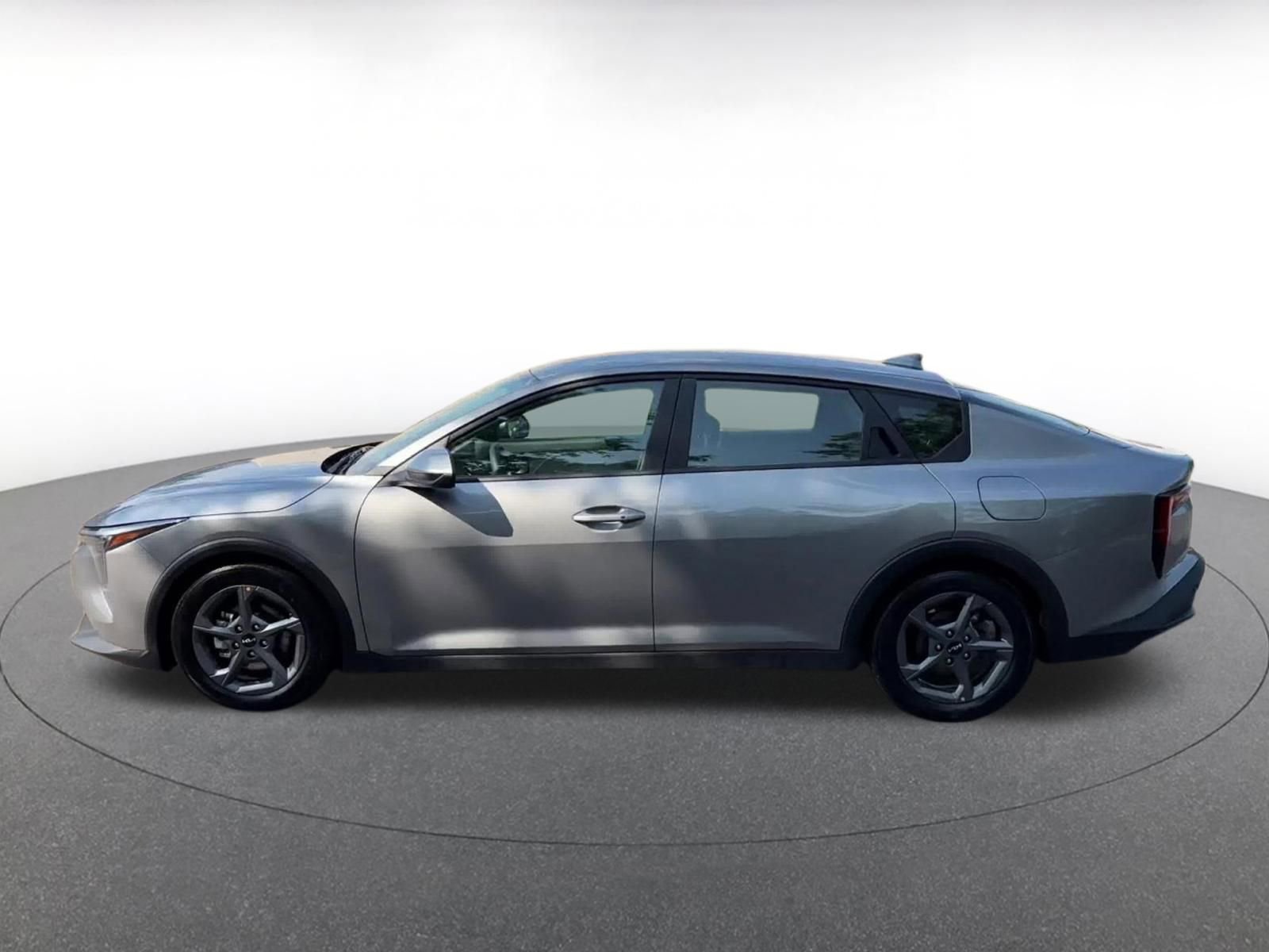 Used 2025 Kia K4 FWD image 9