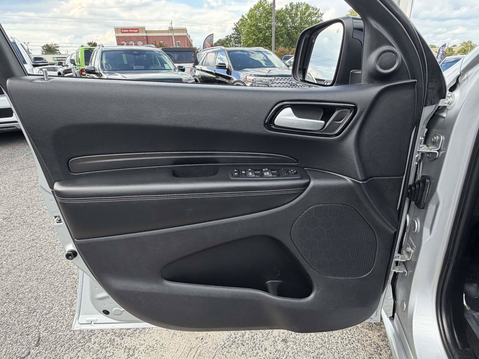 Used 2024 Dodge Durango SXT w/ SXT Blacktop Group AWD/4WD image 22