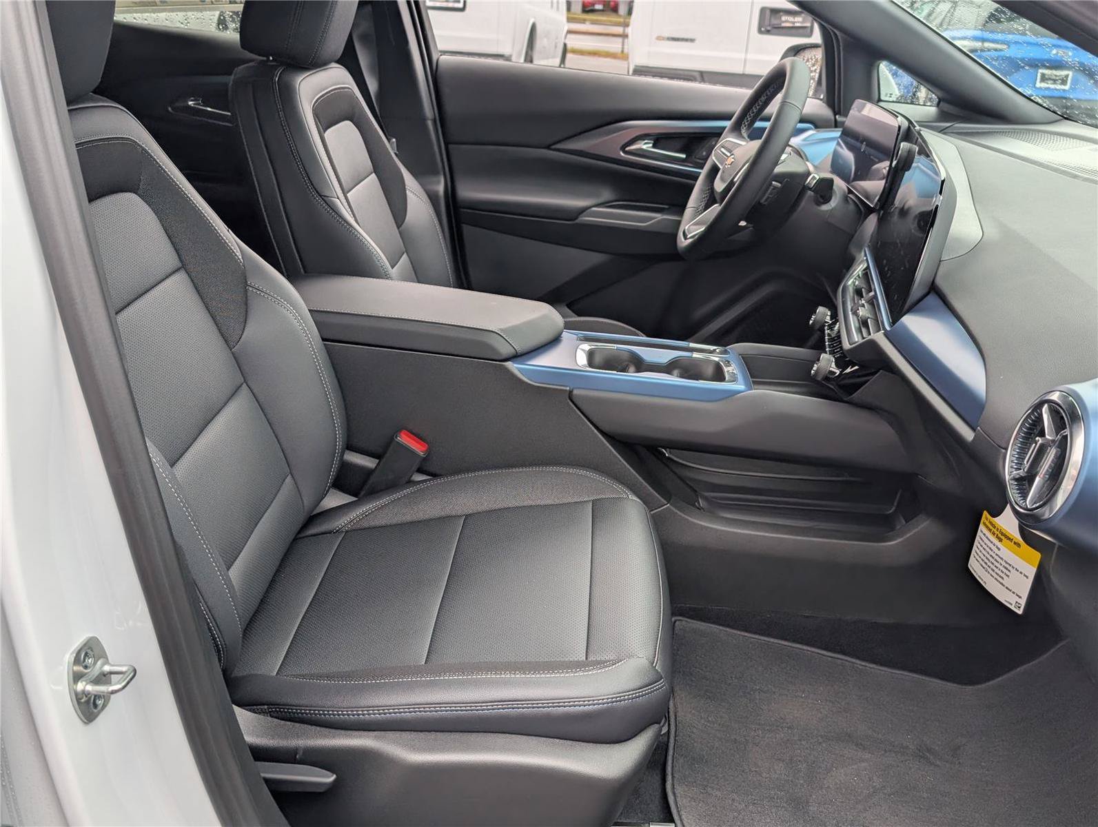 New 2026 Chevrolet Equinox EV LT w/ LPO, Tech Bronze Package FWD image 6