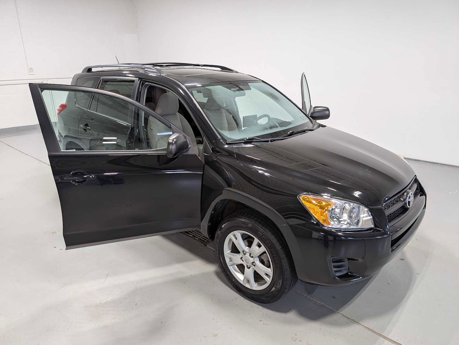 Used 2012 Toyota RAV4 4WD w/ Upgrade Value Pkg image 15