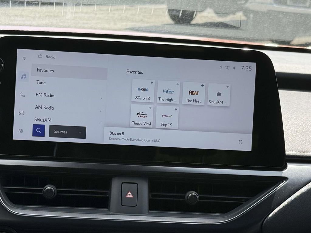 Used 2025 Lexus UX 300h AWD image 10