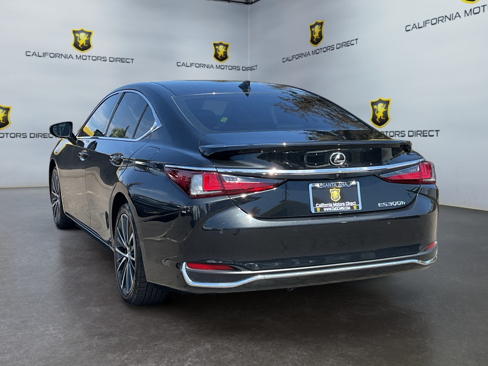 Used 2024 Lexus ES 300h w/ Premium Package FWD image 7