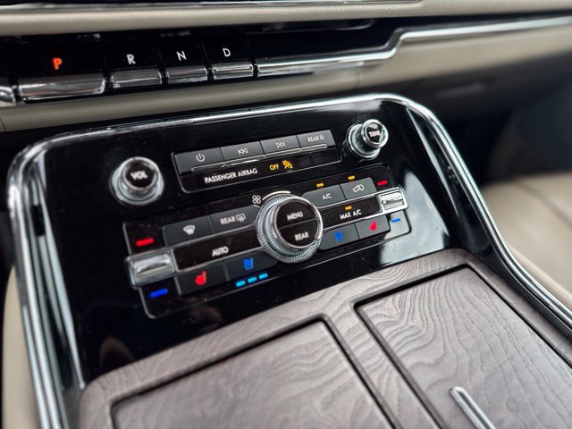 Used 2024 Lincoln Navigator Reserve AWD/4WD image 29