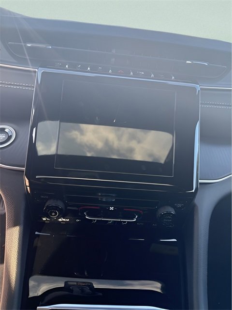 New 2025 Jeep Grand Cherokee L Laredo image 14