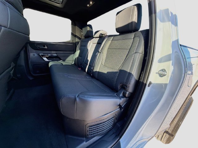 Used 2025 Toyota Tundra Limited AWD/4WD image 19