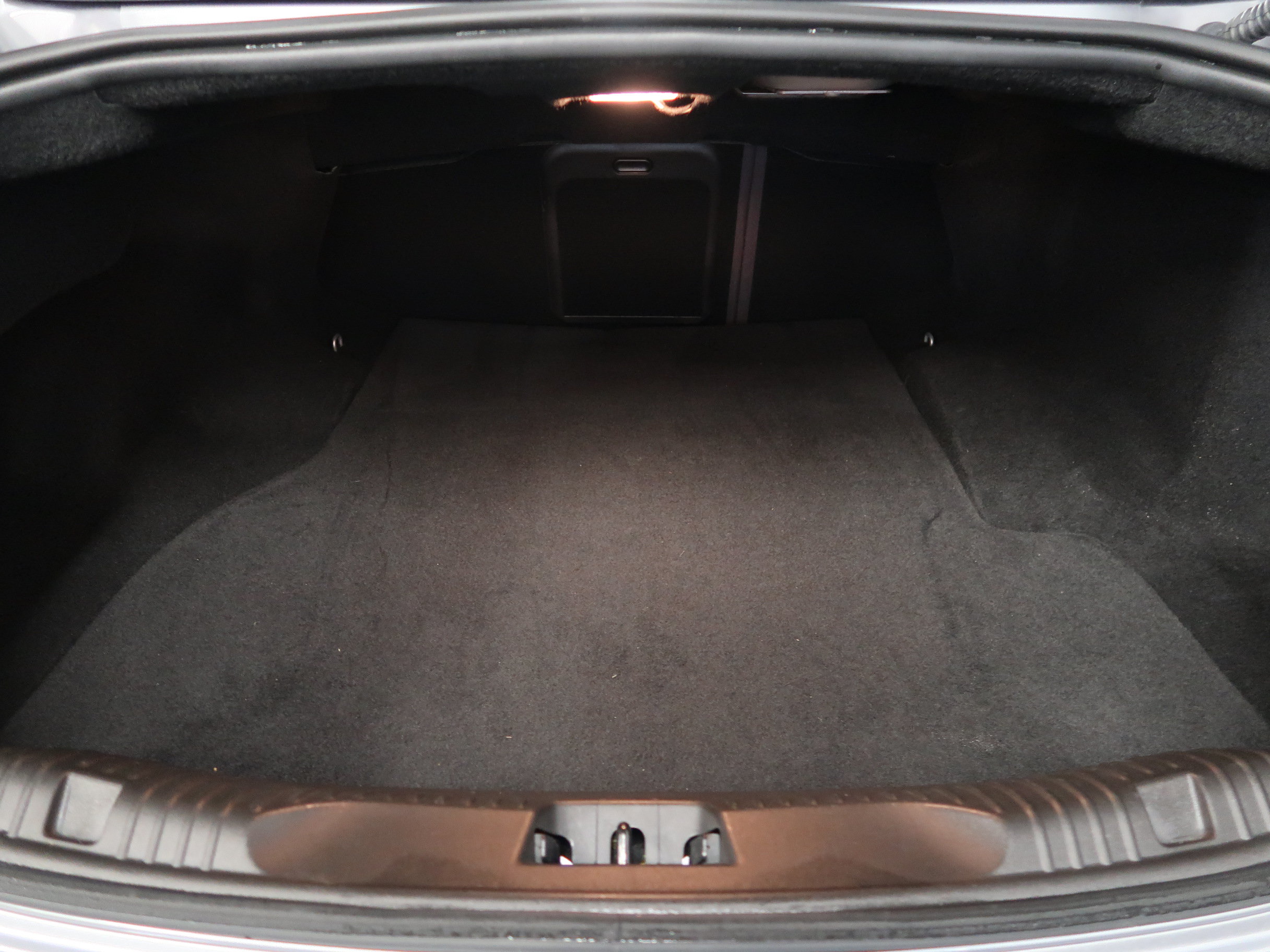 Used 2012 Jaguar XF Portfolio RWD image 37