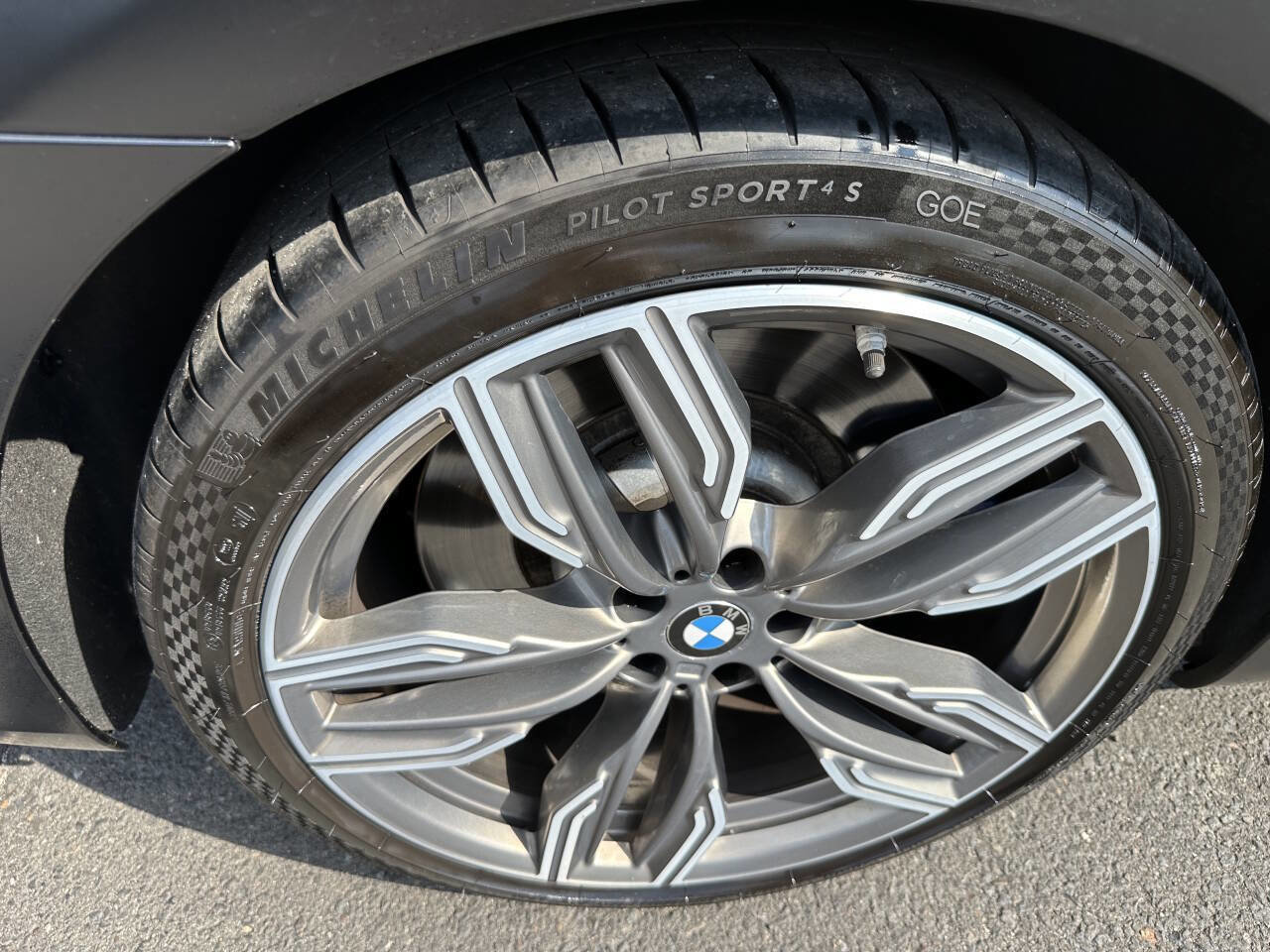 Used 2020 BMW M760i xDrive image 71