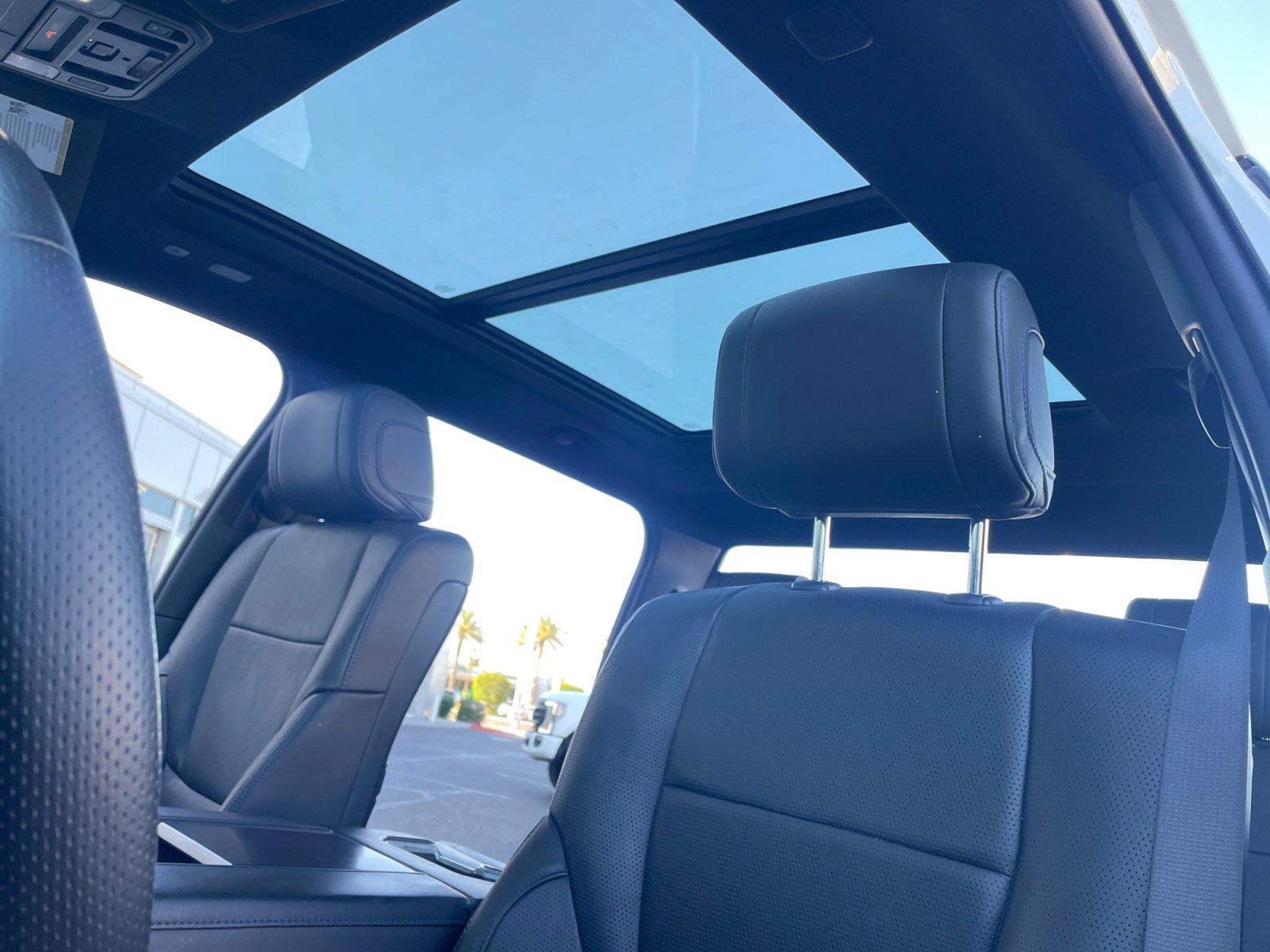 Used 2023 Toyota Tundra Platinum w/ Advanced Package image 33