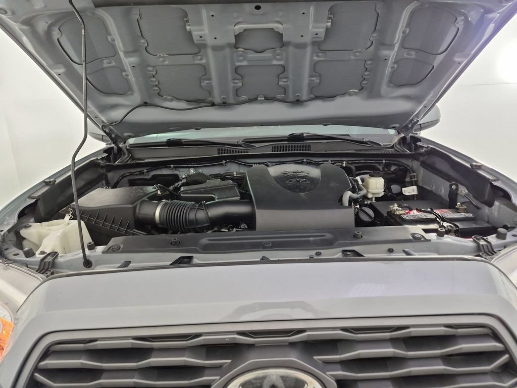 Used 2020 Toyota Tacoma SR5 AWD/4WD image 39