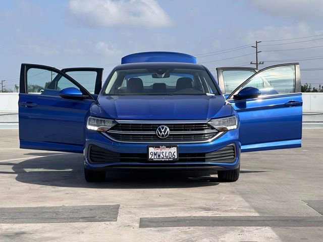 Used 2024 Volkswagen Jetta SE FWD image 28