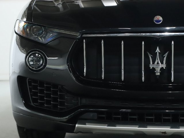Used 2018 Maserati Levante S GranLusso image 6