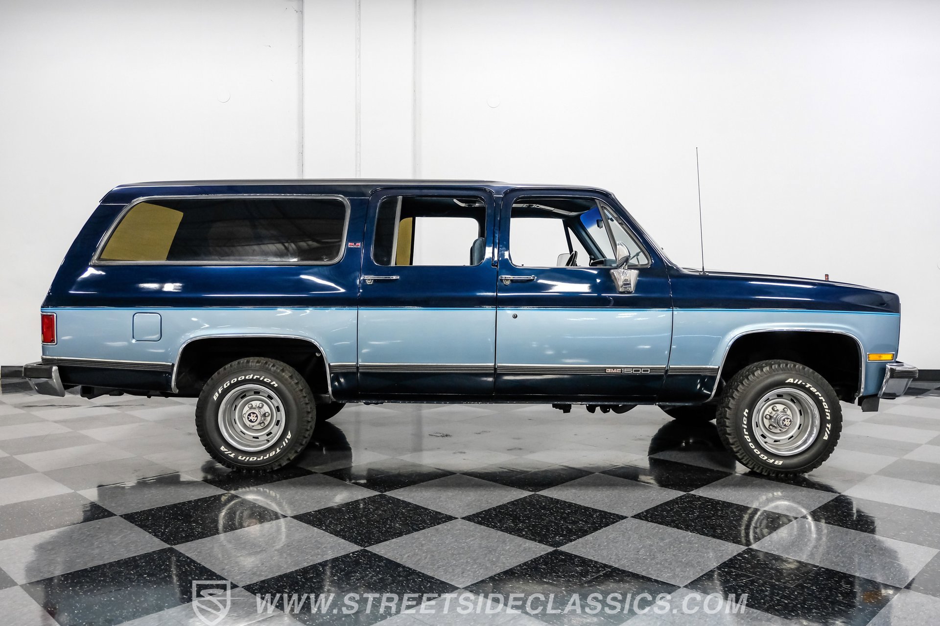 Used 1990 GMC Suburban 4WD image 13