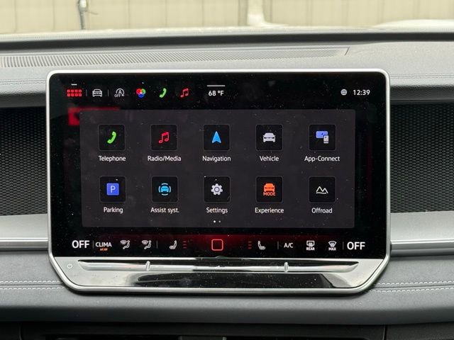 Certified 2025 Volkswagen Tiguan SE w/ Panoramic Sunroof Package AWD/4WD image 26