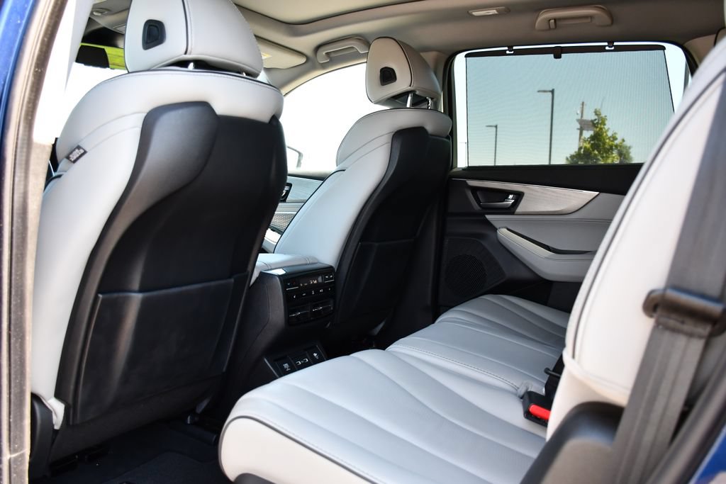 Used 2023 Acura MDX SH-AWD w/ Advance Package image 17
