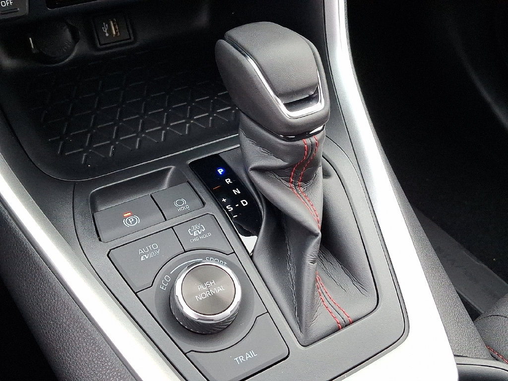New 2025 Toyota RAV4 SE w/ Weather & Moonroof Package AWD/4WD image 7