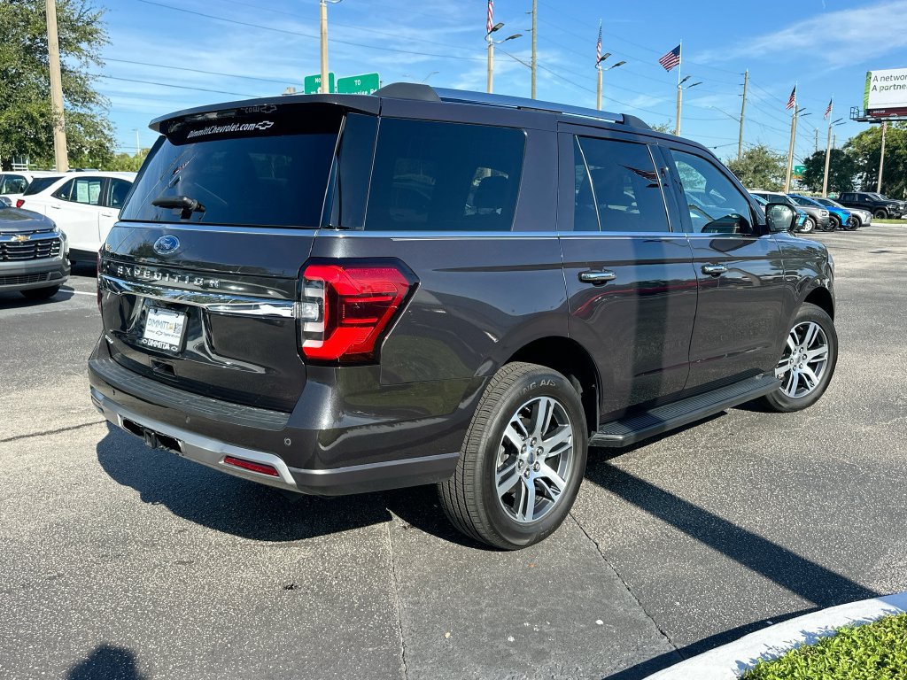 Used 2024 Ford Expedition Limited RWD image 5