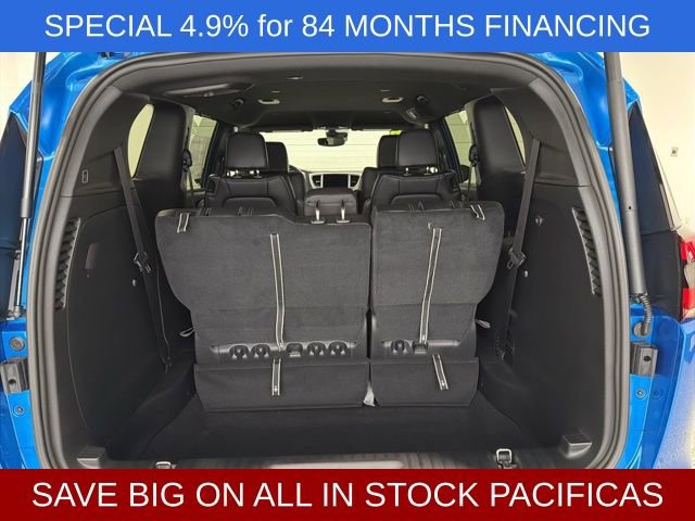 New 2026 Chrysler Pacifica Select w/ S Appearance Package image 31