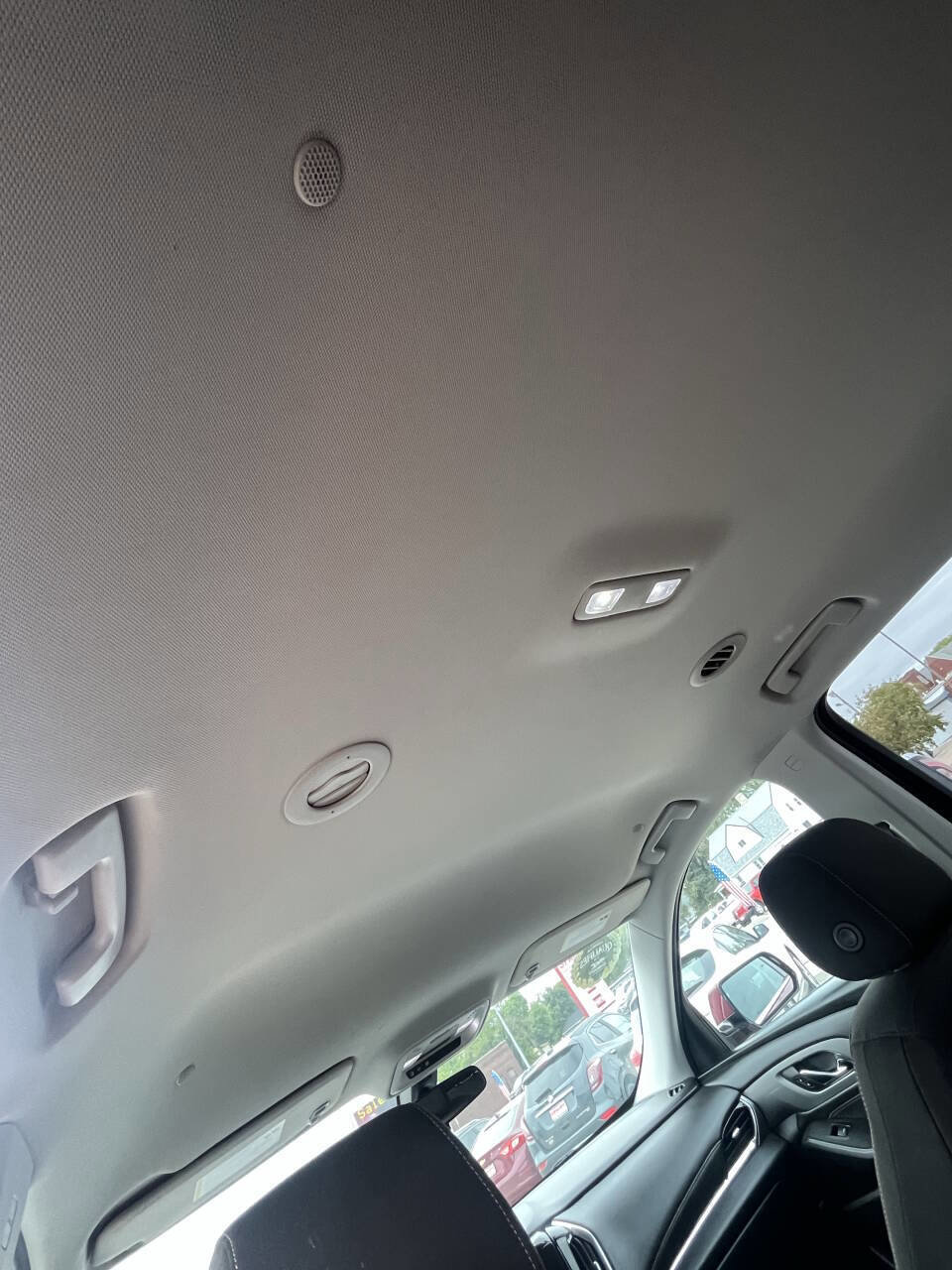 Used 2018 Chevrolet Traverse LT image 20