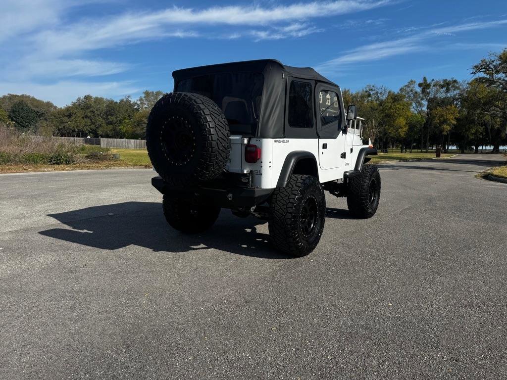 Used 1992 Jeep Wrangler 4WD image 5