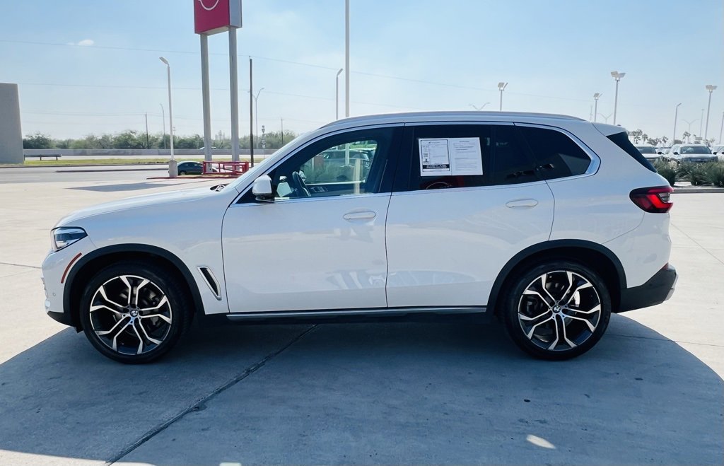 Used 2022 BMW X5 sDrive40i w/ Parking Assistance Package image 4