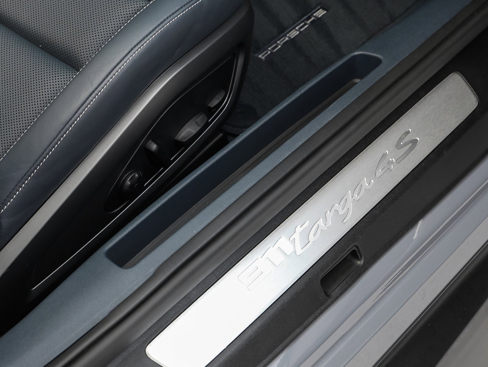 Used 2023 Porsche 911 Targa 4S image 24