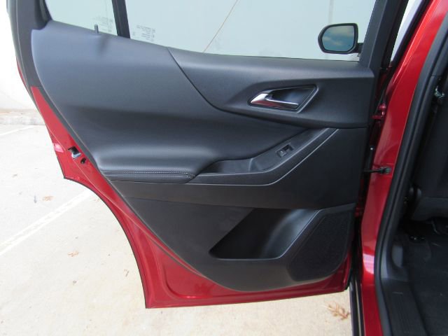 Used 2026 Chevrolet Equinox LT image 16