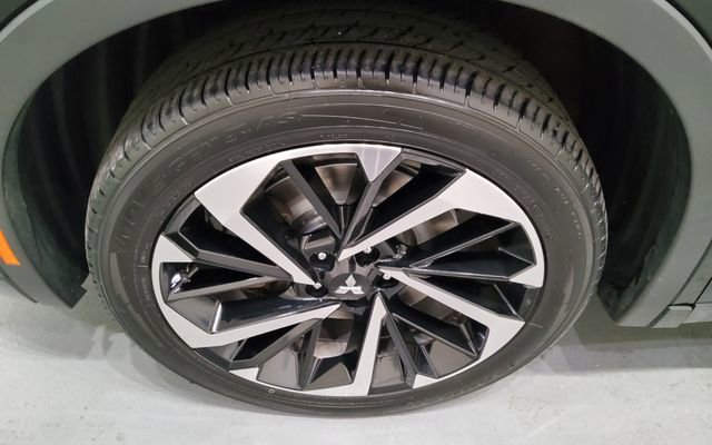 Used 2022 Mitsubishi Outlander SEL image 35