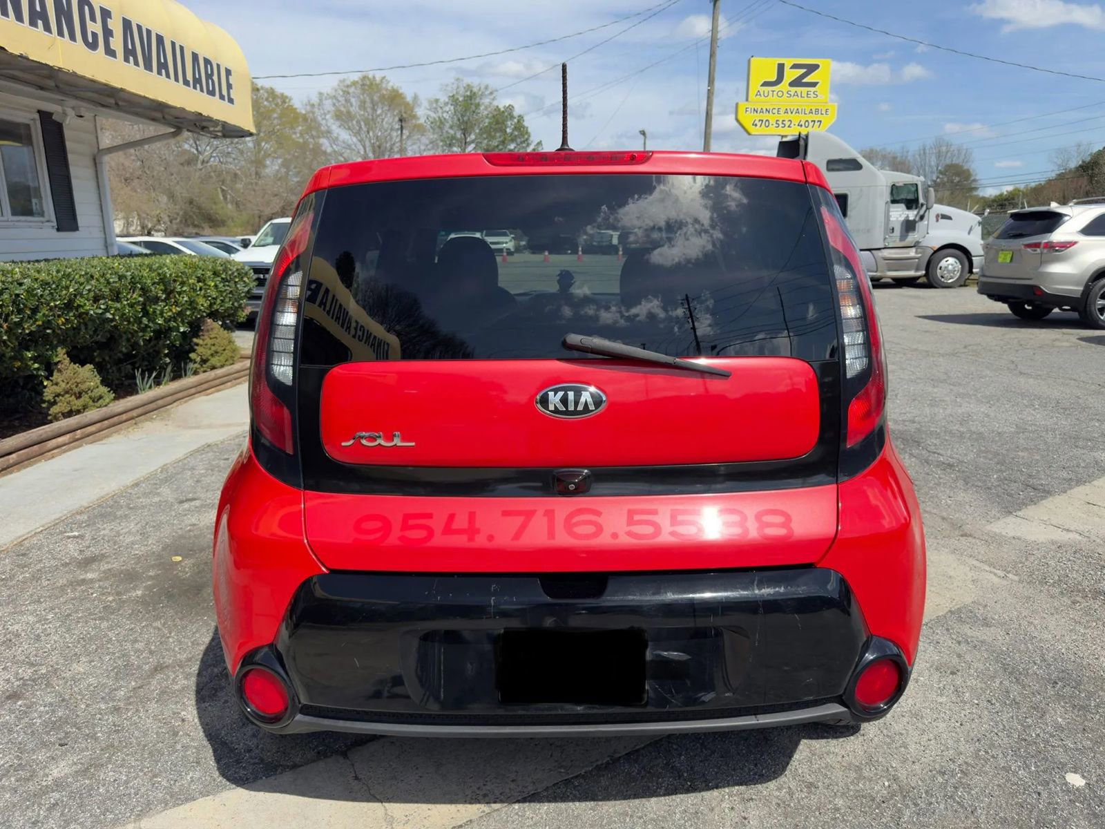 Used 2016 Kia Soul + FWD image 4
