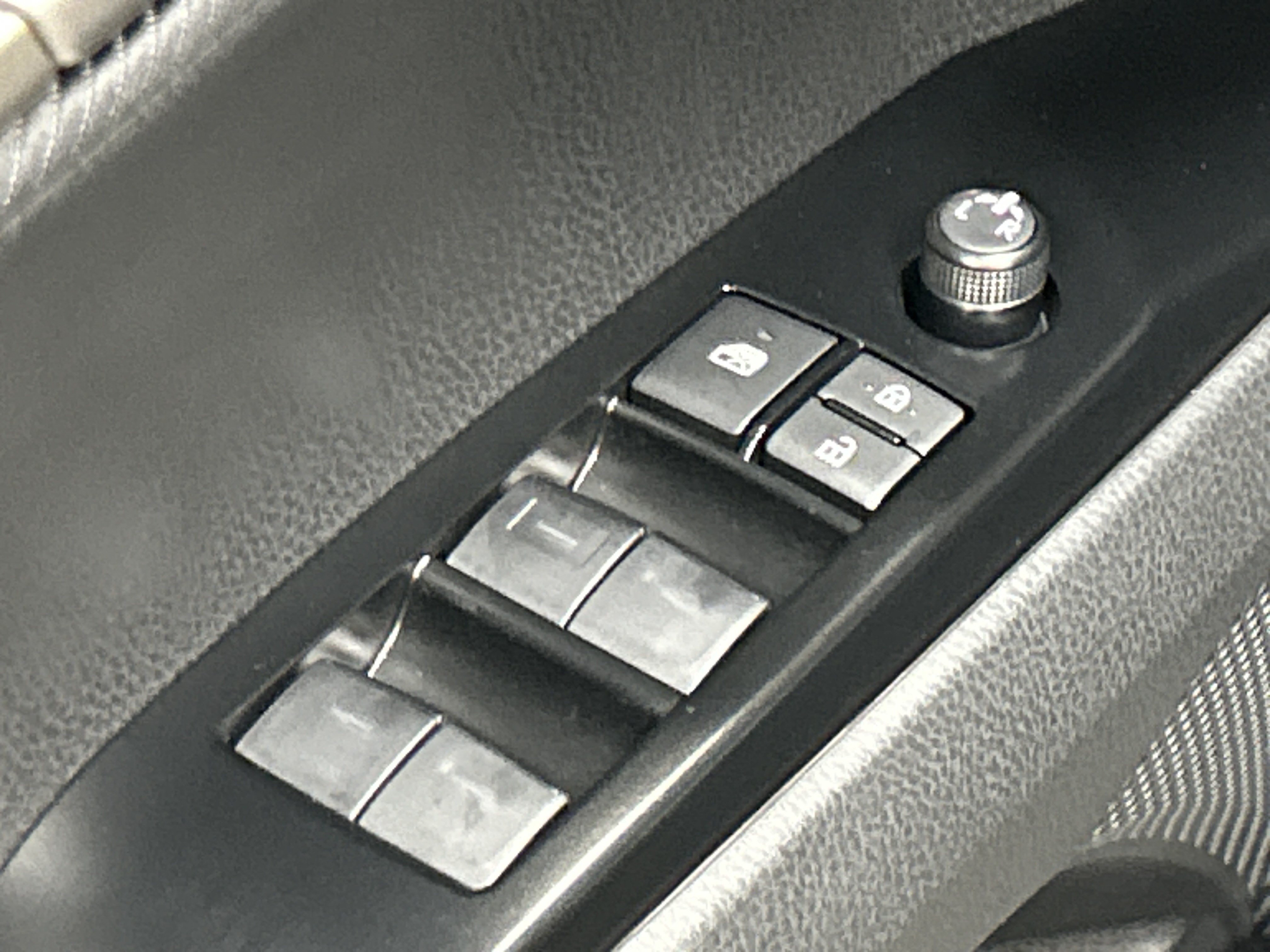 Used 2025 Toyota Camry SE w/ Convenience Package FWD image 15
