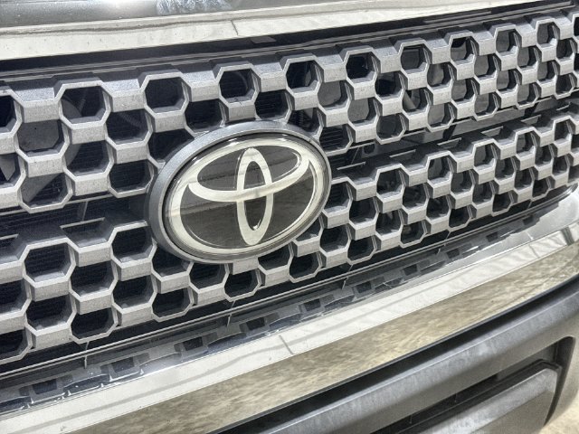 Used 2018 Toyota Tundra SR5 w/ SR5 Upgrade Package RWD image 31