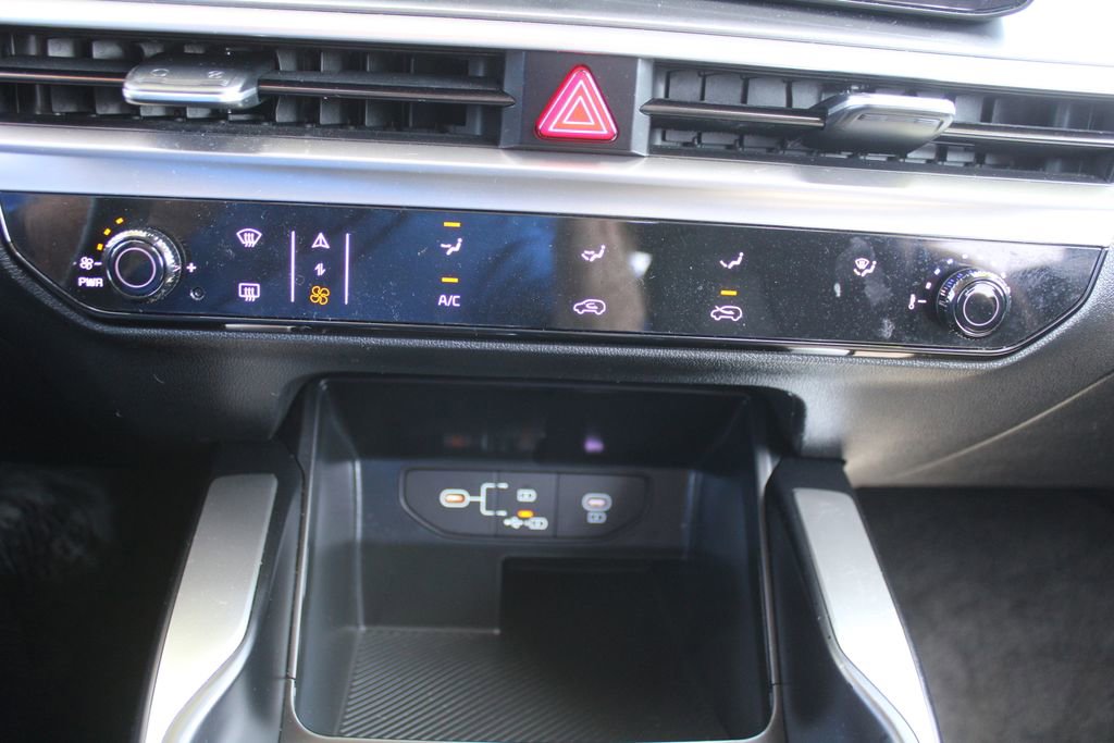 Certified 2024 Kia Sorento LX image 38