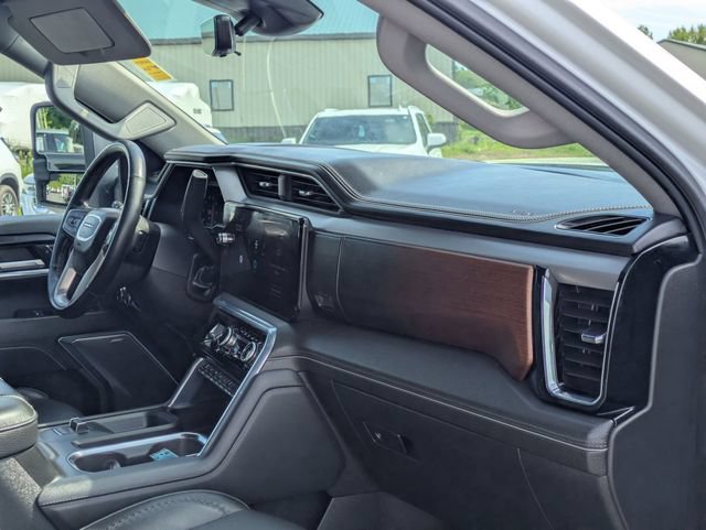Used 2024 GMC Sierra 2500 Denali w/ Denali Reserve Package AWD/4WD image 37
