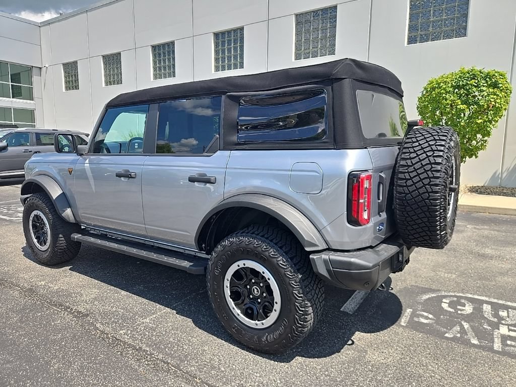 Used 2023 Ford Bronco Badlands w/ Sasquatch Package AWD/4WD image 6
