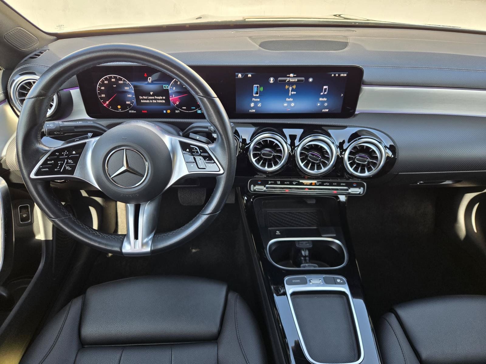 Used 2025 Mercedes-Benz CLA 250 4MATIC image 6
