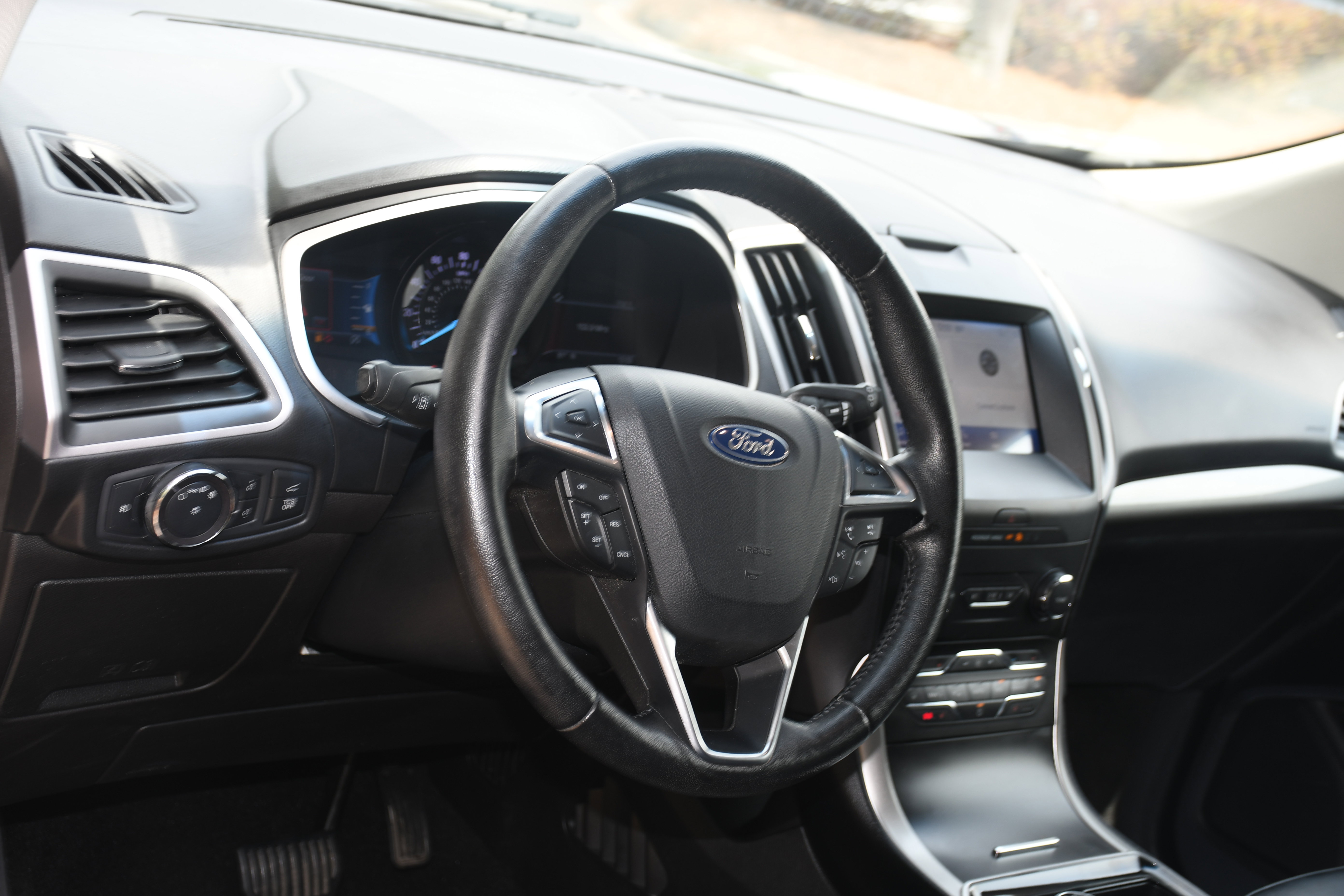 Used 2019 Ford Edge SEL w/ Equipment Group 201A AWD/4WD image 8