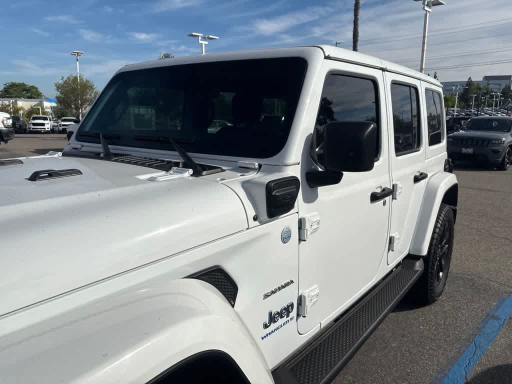 Used 2024 Jeep Wrangler Unlimited Sahara w/ Technology Group AWD/4WD image 3
