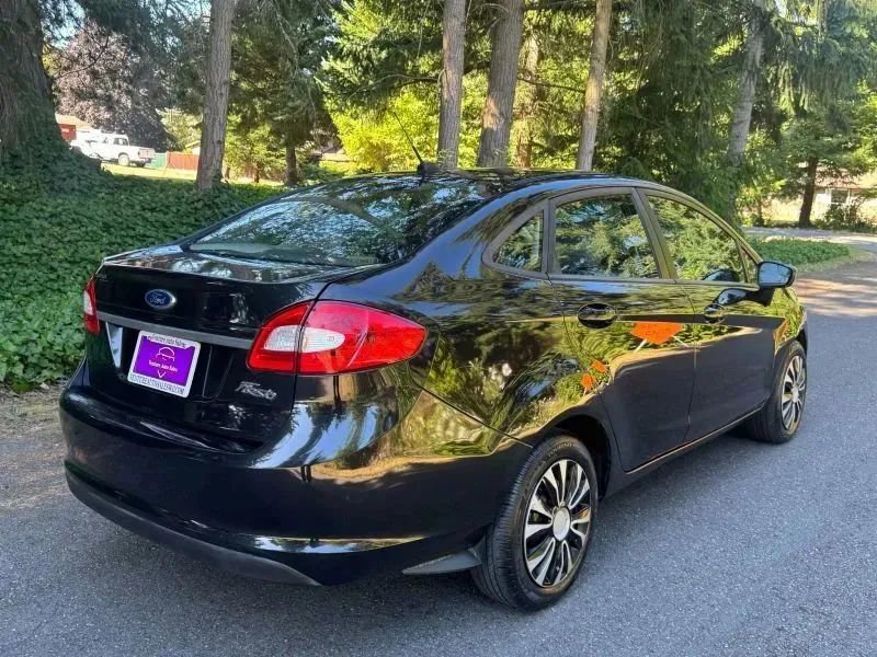 Used 2013 Ford Fiesta S w/ Convenience Pkg image 5