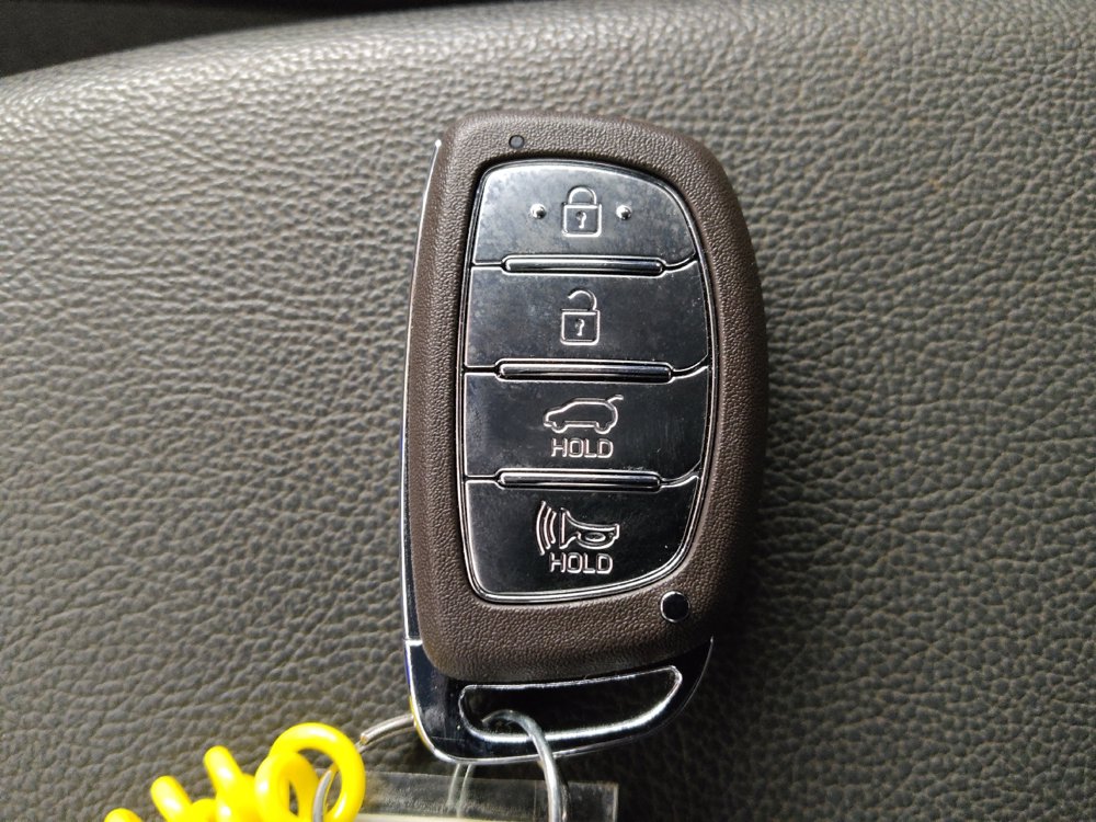 Used 2020 Hyundai Ioniq Blue FWD image 32