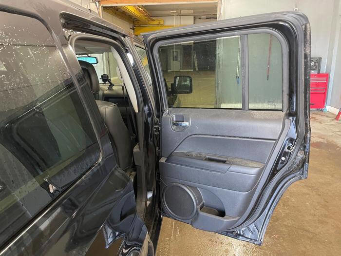 Used 2015 Jeep Patriot High Altitude image 29