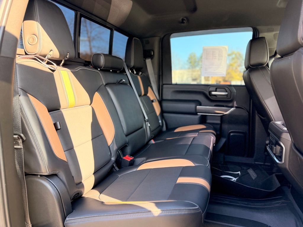 Used 2021 Chevrolet Silverado 2500 LTZ w/ Carhartt Edition AWD/4WD image 15