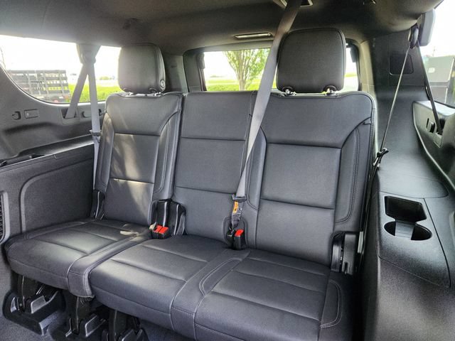 Used 2026 Chevrolet Suburban Z71 AWD/4WD image 31