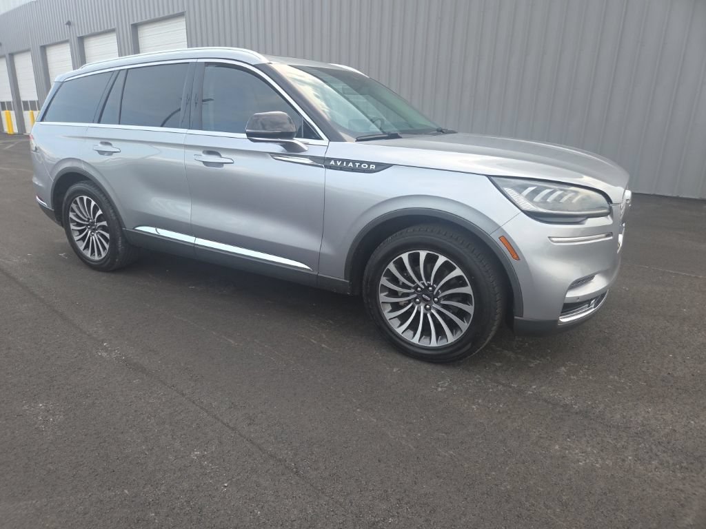 Used 2024 Lincoln Aviator 2WD w/ Premium Package image 16