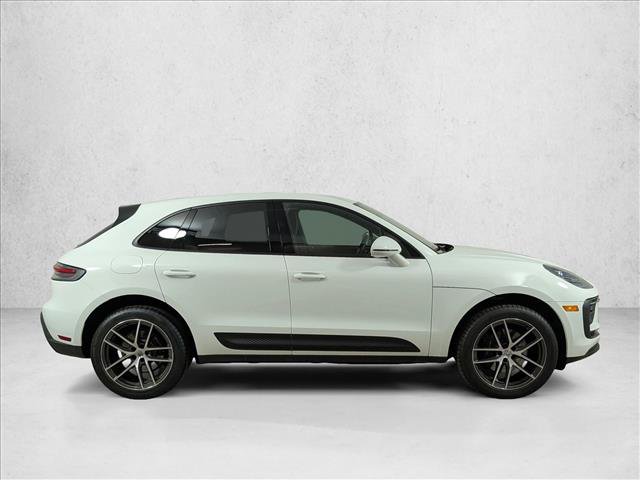 Used 2025 Porsche Macan AWD/4WD image 8