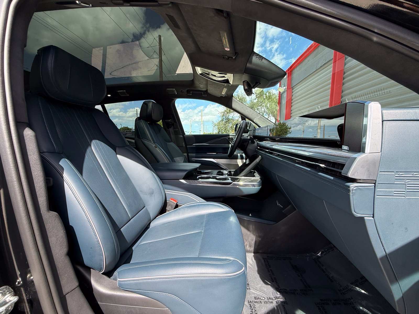Used 2025 Cadillac Escalade IQ Sport 2 AWD/4WD image 25