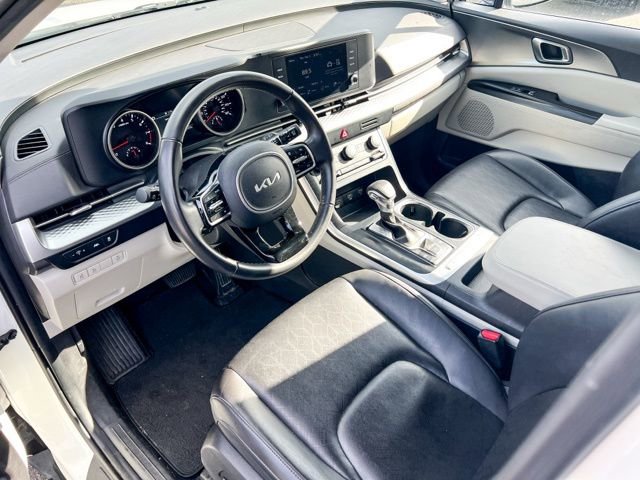 Certified 2024 Kia Carnival LX image 15