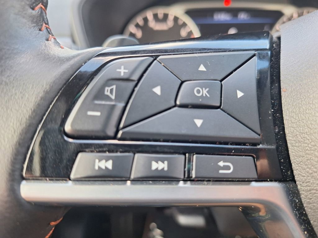 Certified 2025 Nissan Altima 2.5 SR image 13