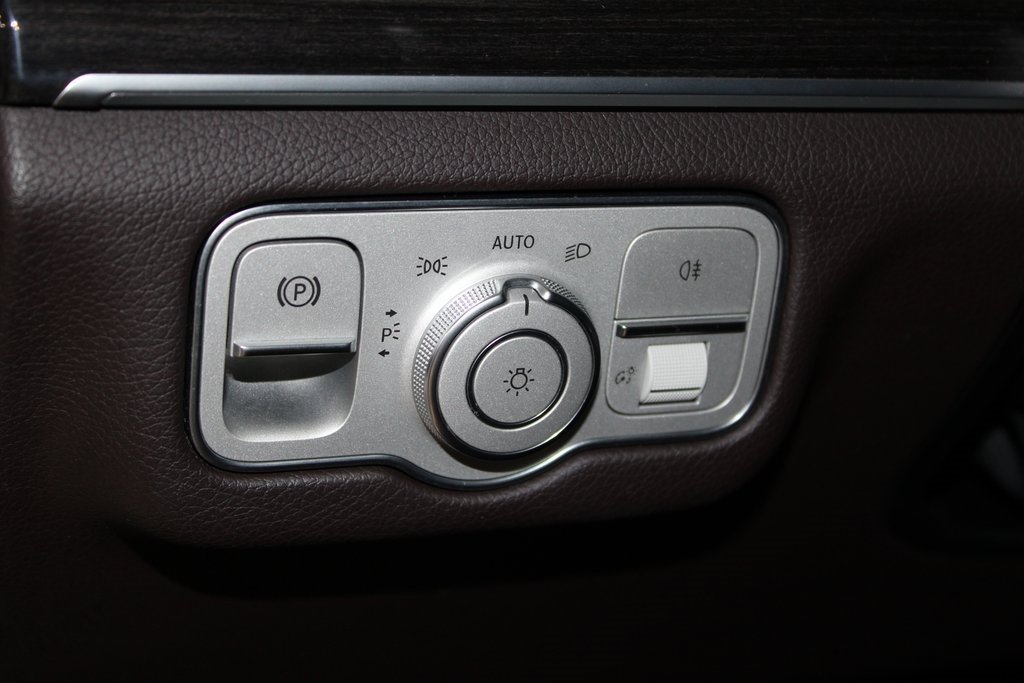 Used 2022 Mercedes-Benz GLE 350 4MATIC image 11