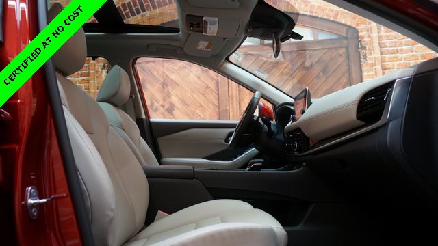 Used 2022 Nissan Rogue SV w/ SV Premium Package image 52